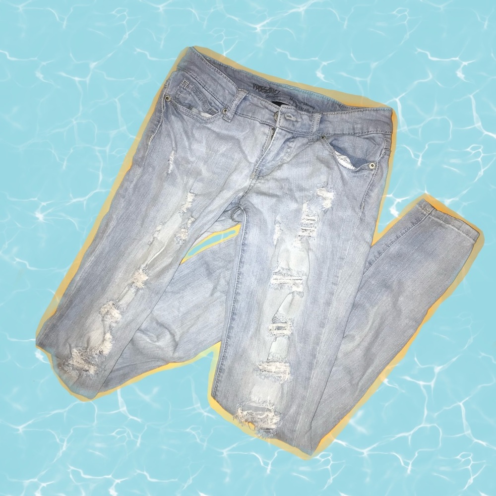 Mossimo Distressed jeans with holes